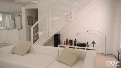 Втроем, Брюнетки,